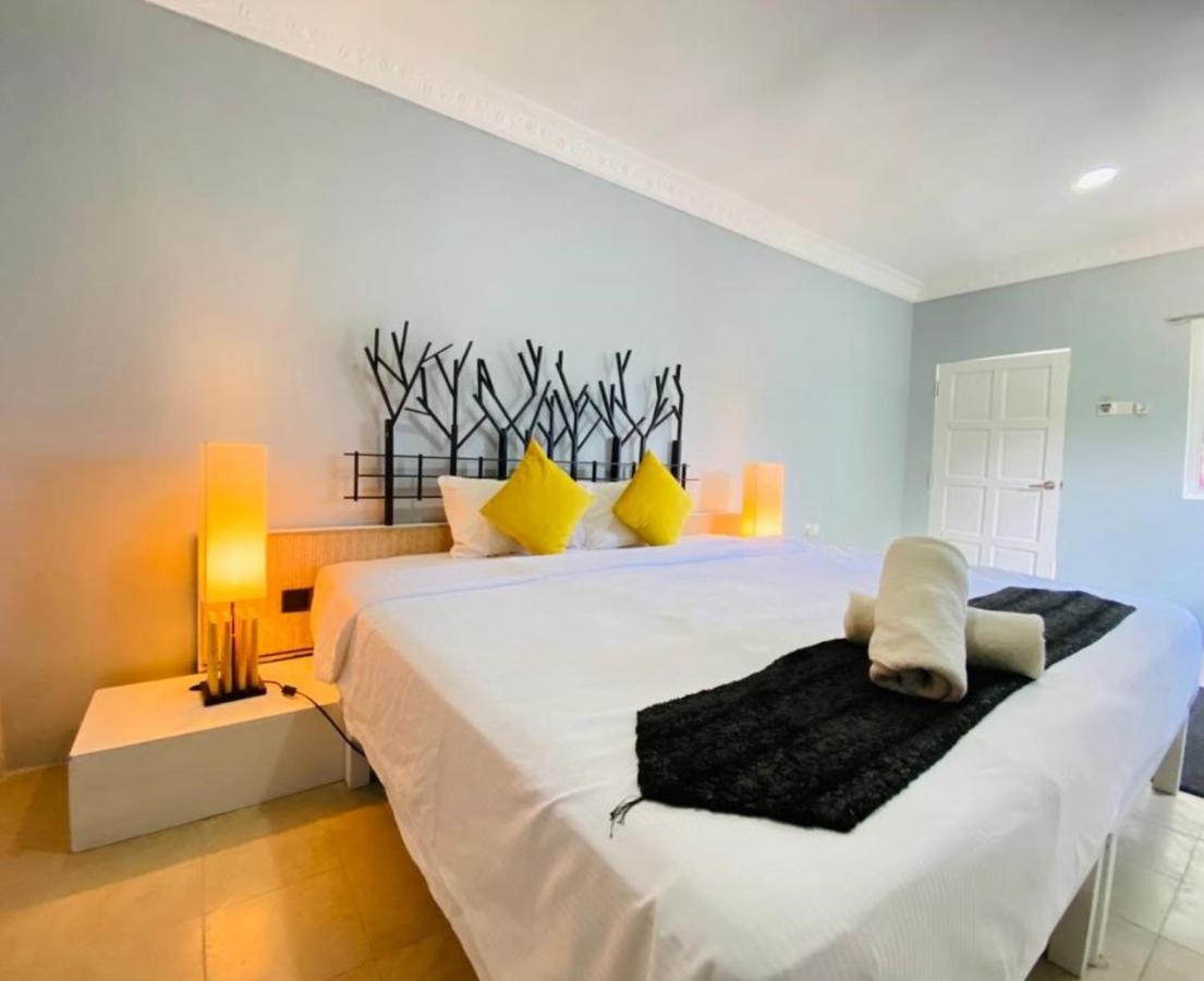 Fat Mermaid Guesthouse Pantai Cenang  Bagian luar foto
